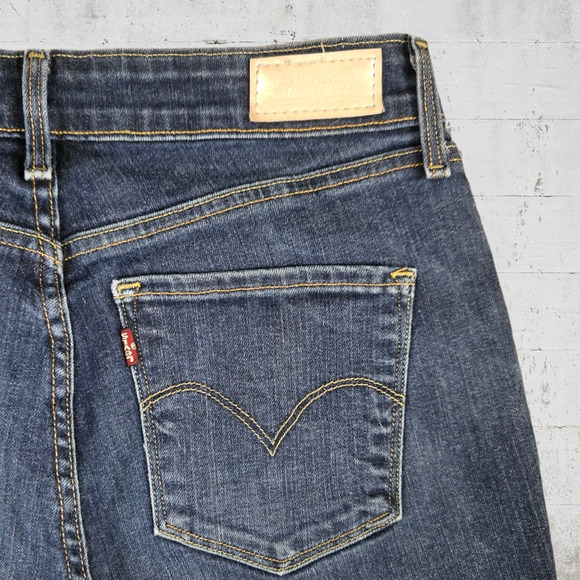 Levi's Dark Wash High Waisted Slim Champagne Label Classic Skinny Jeans Size 28 - Picture 7 of 8